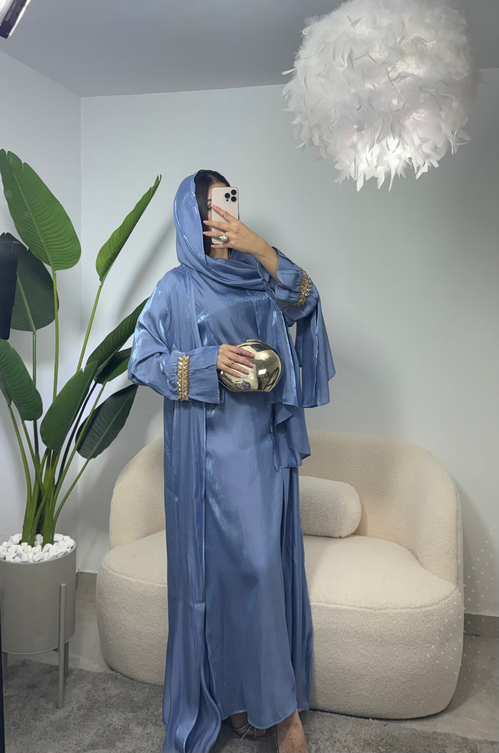 Abaya con manga de pedreria