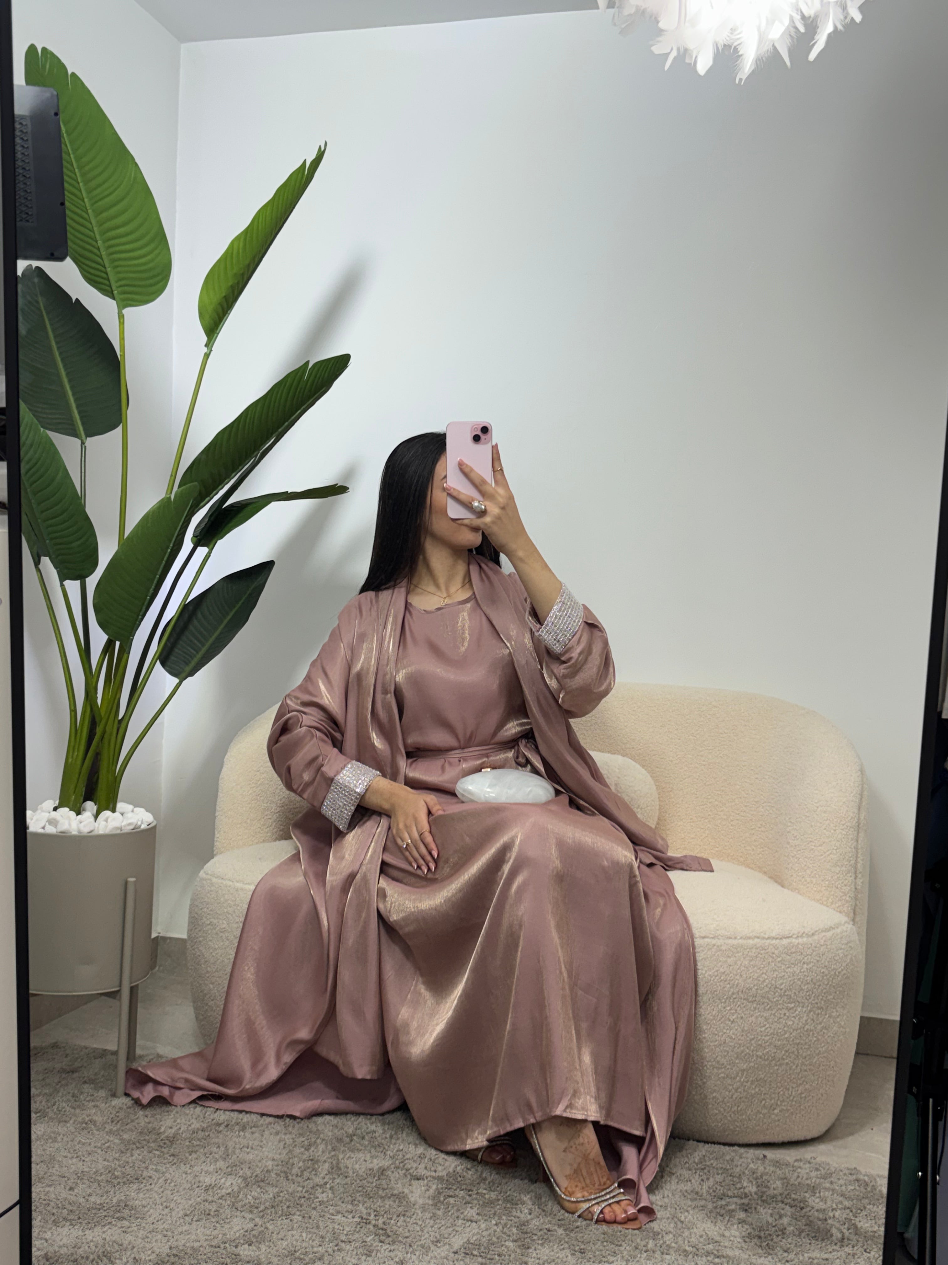 Abaya satinada tres piezas