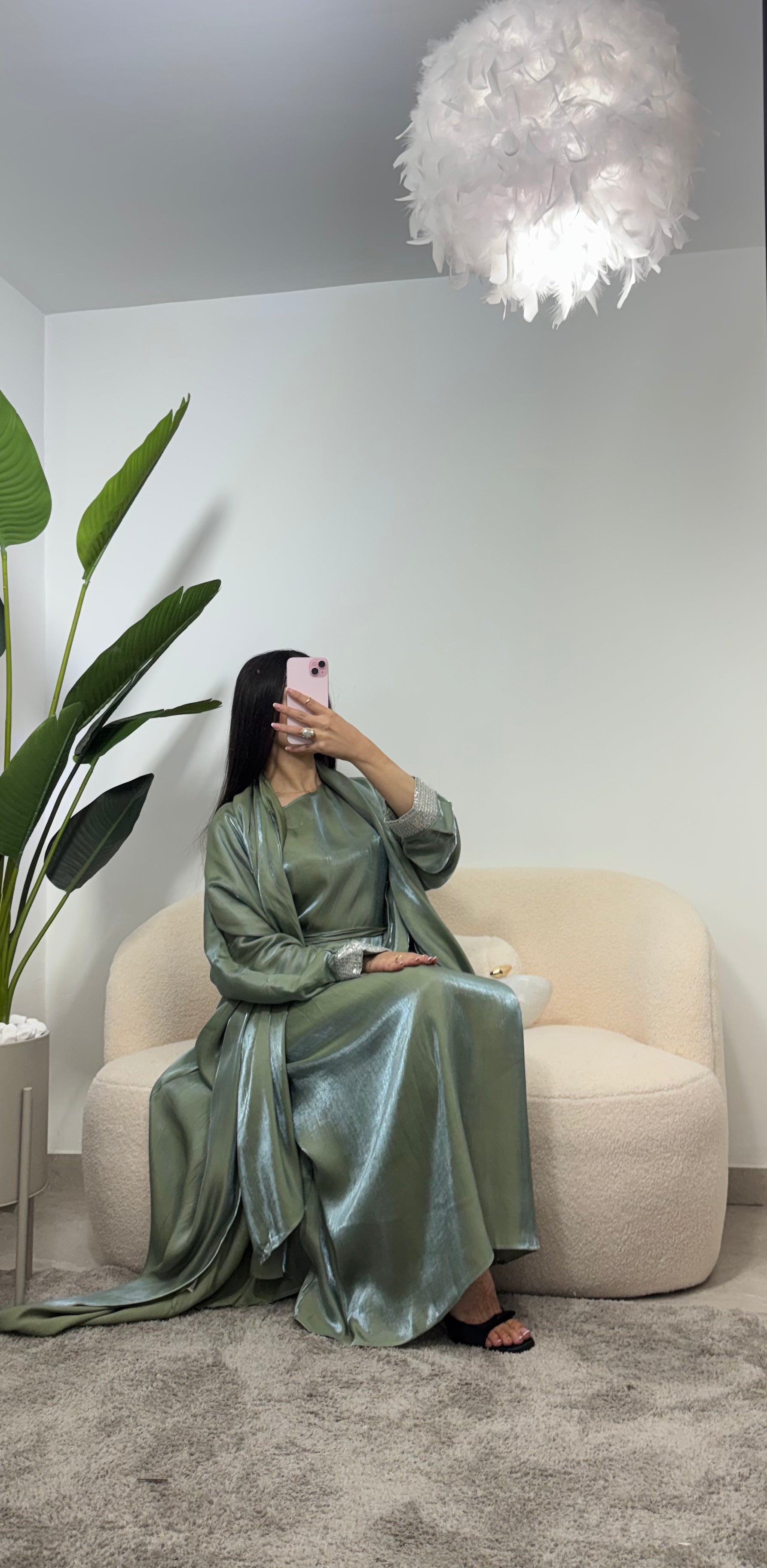 Abaya satinada tres piezas