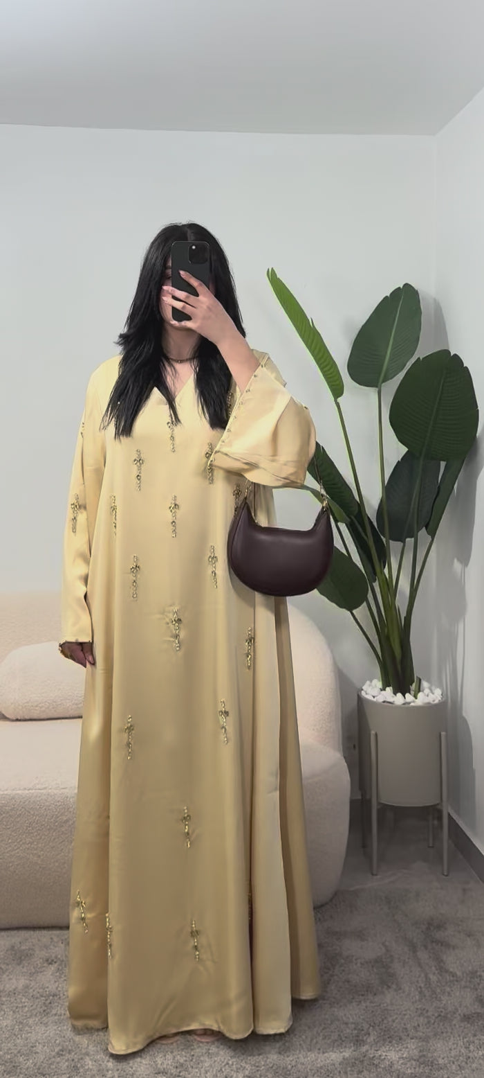 Abaya con pedreria