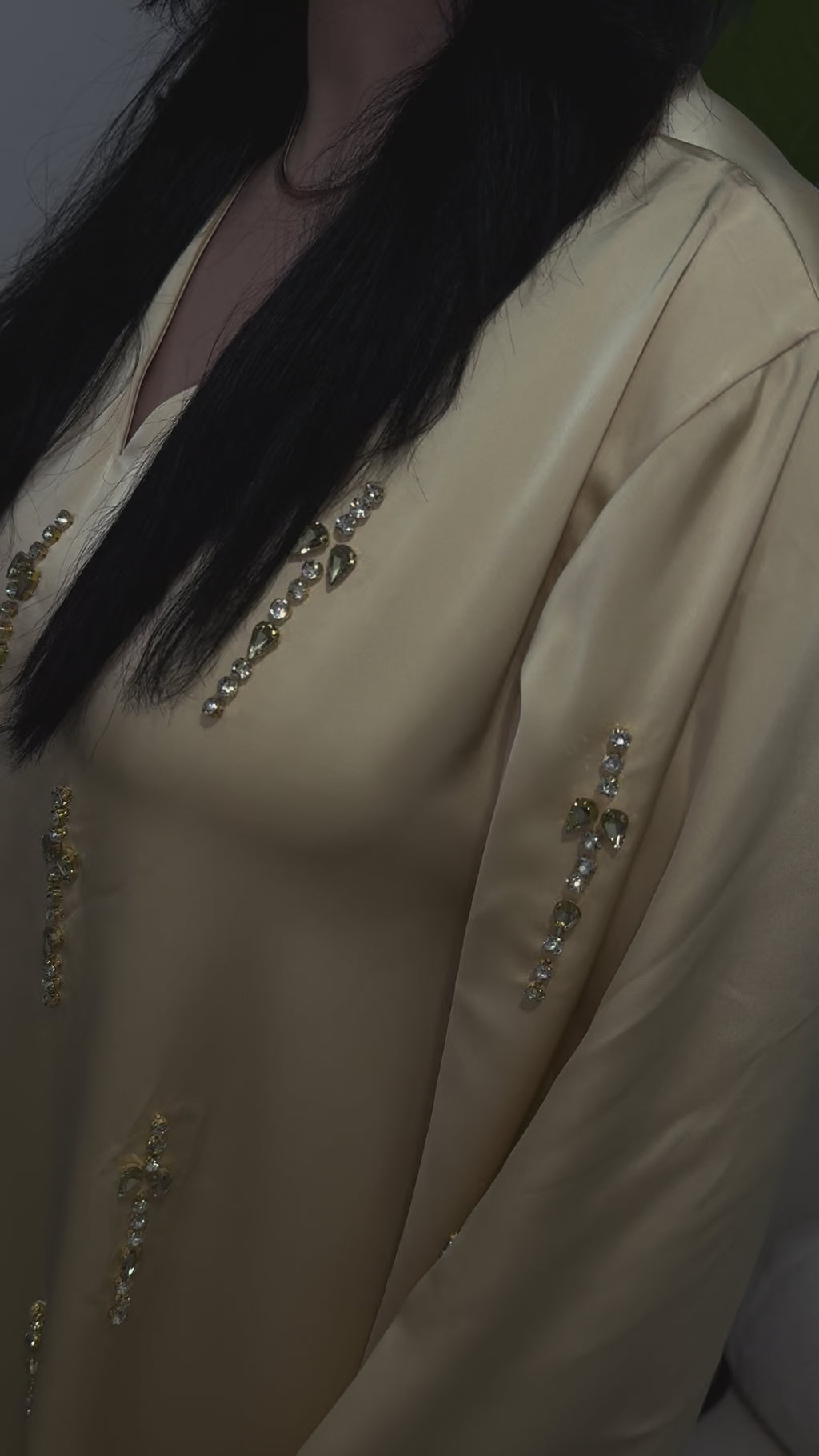 Abaya con pedreria