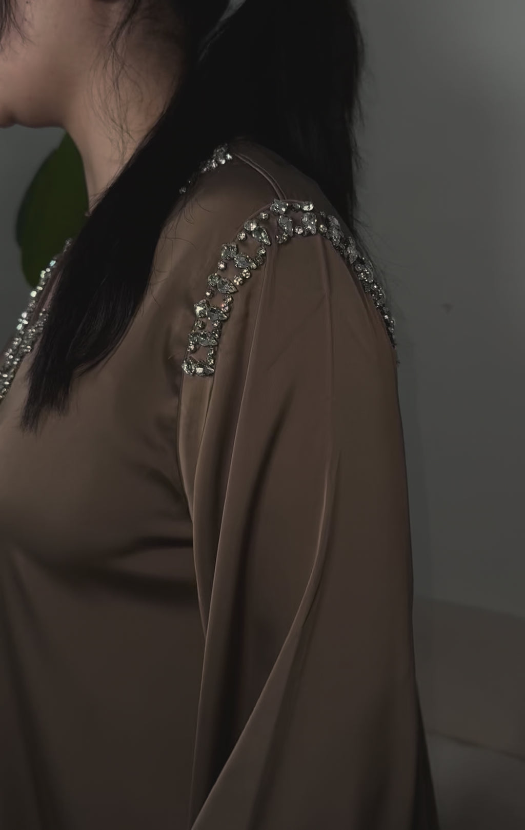Abaya con pedreria