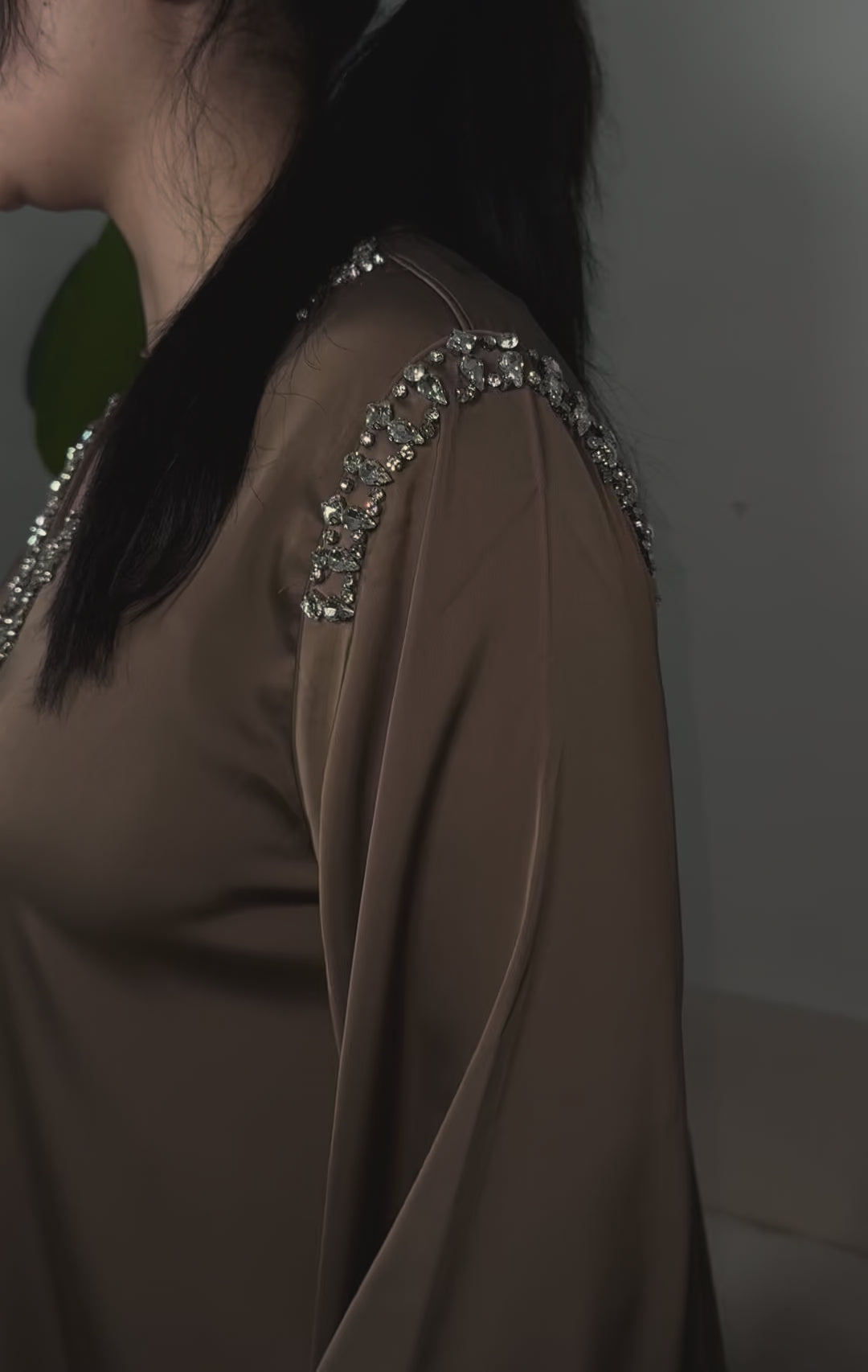 Abaya con pedreria